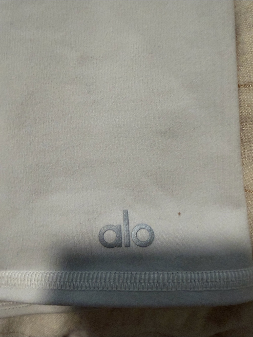 ALO Yoga Light cream High-Rise Biker Shorts - Picture 2 of 3